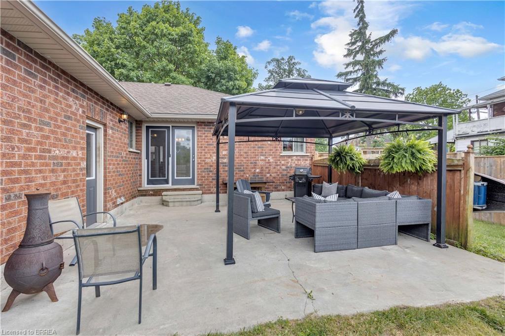 5 Walpole Drive Property Photo 32