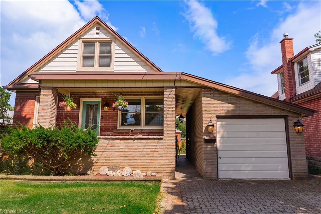 8 Cameron Avenue Property Photo 2