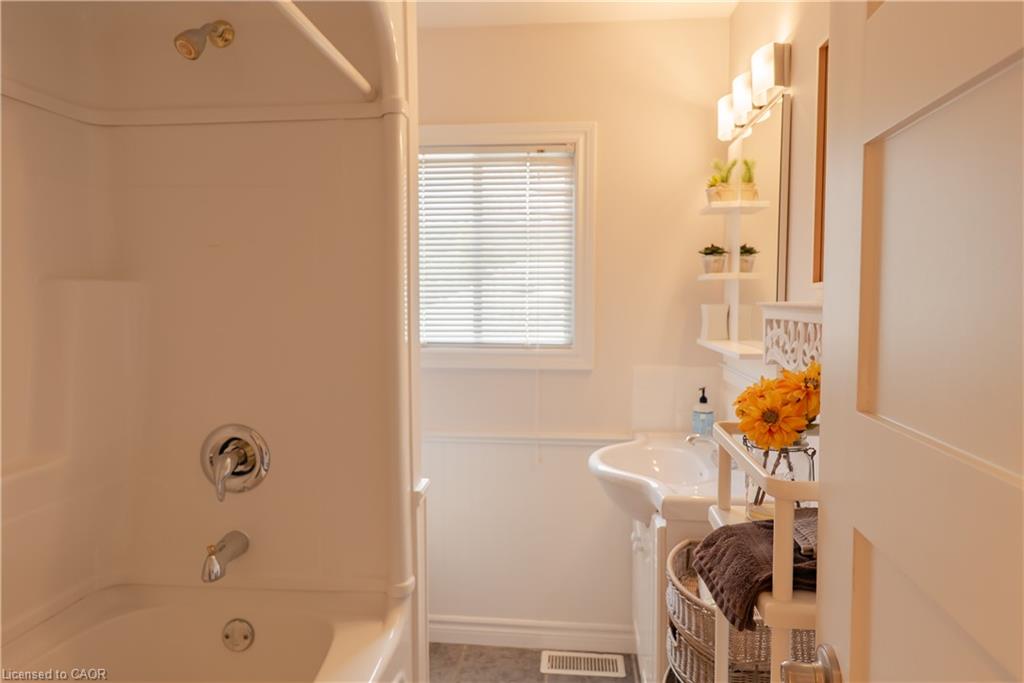 8 Cameron Avenue Property Photo 19