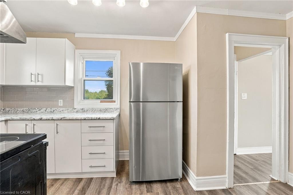 8541 Airport Road Property Photo 11
