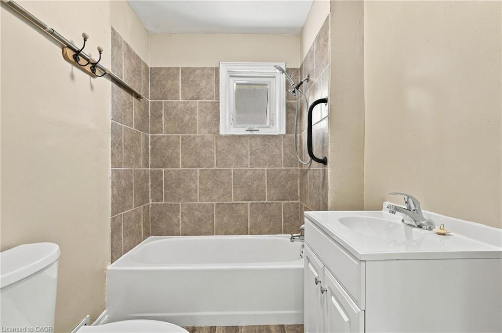 8541 Airport Road Property Photo 12
