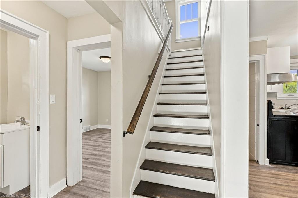 8541 Airport Road Property Photo 15