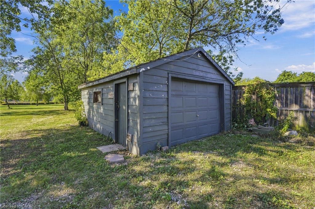 8541 Airport Road Property Photo 31