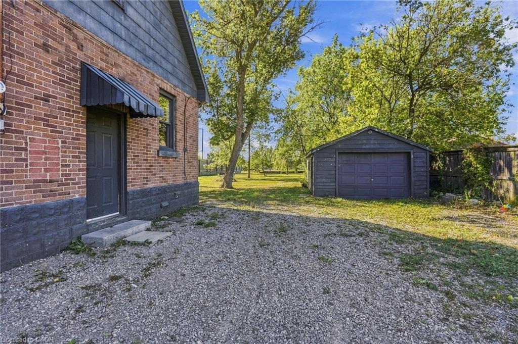 8541 Airport Road Property Photo 32