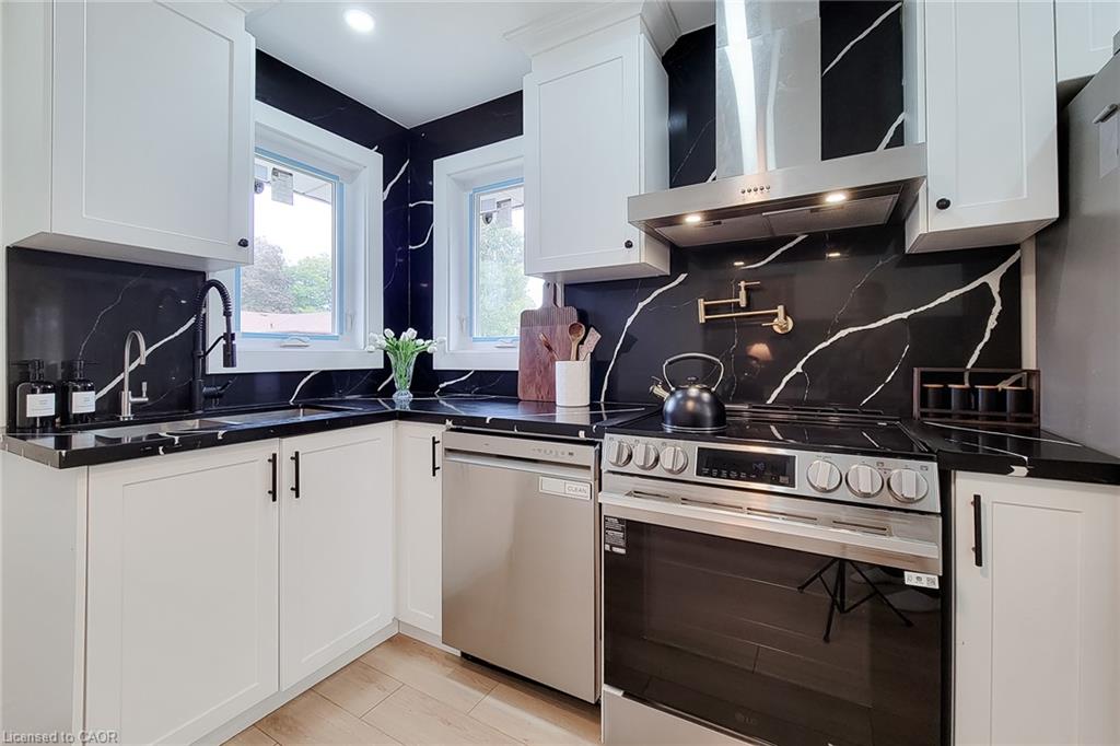 8 Albemarle Street Property Photo 15