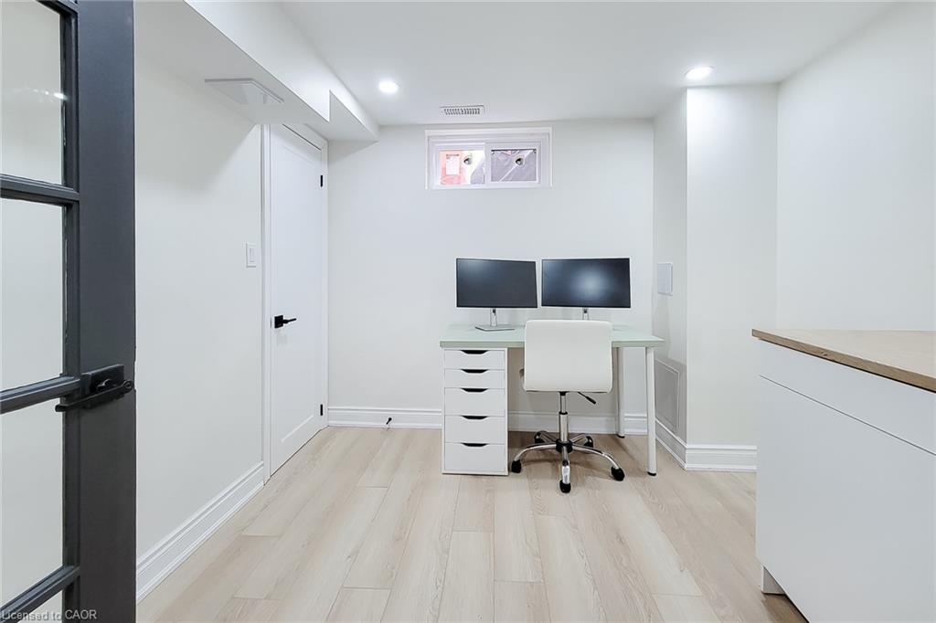 8 Albemarle Street Property Photo 29