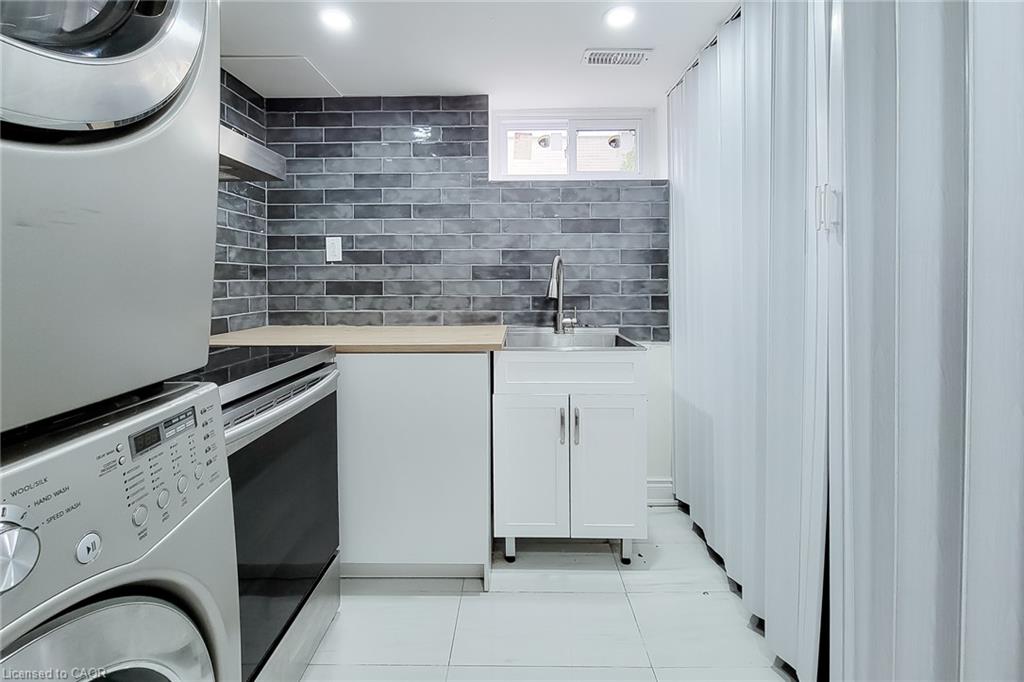 8 Albemarle Street Property Photo 31