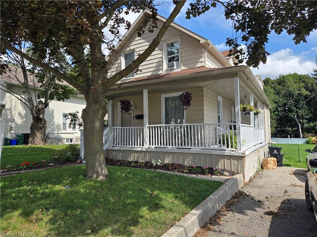 841 Duke Street Property Photo 1