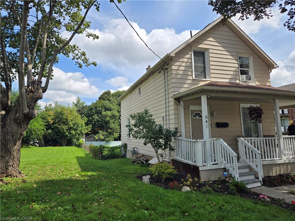 841 Duke Street Property Photo 4