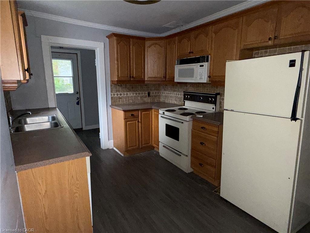 182 Woodward Avenue Property Photo 6