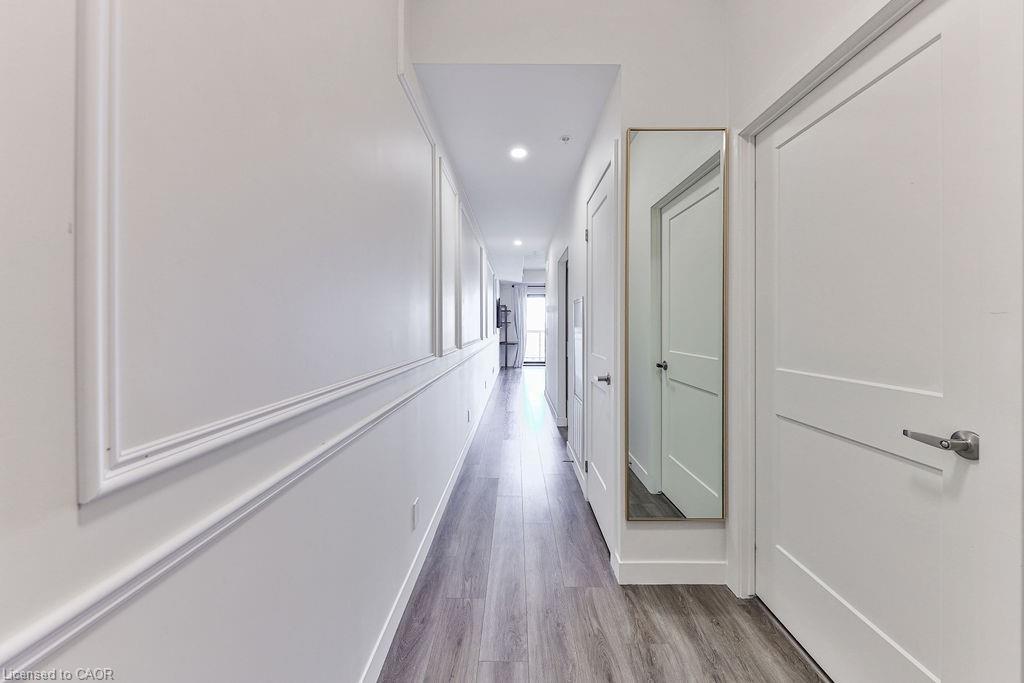 1806-15 Queen Street Property Photo 5