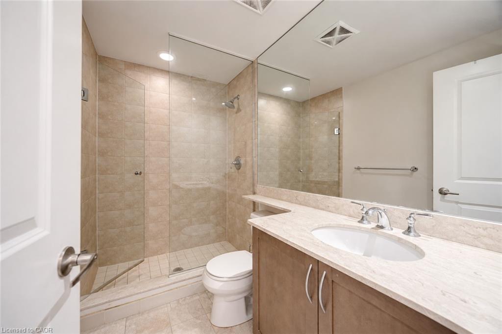 2403-628 Fleet Street Property Photo 10