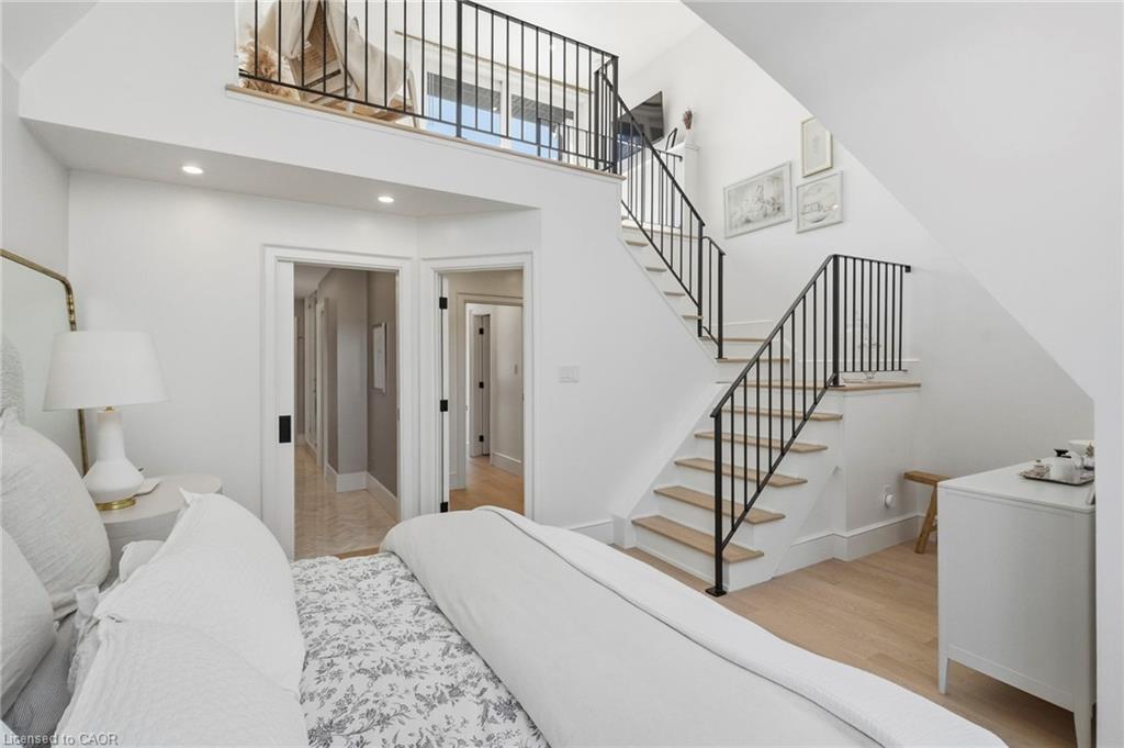 305 Randall Street Property Photo 16