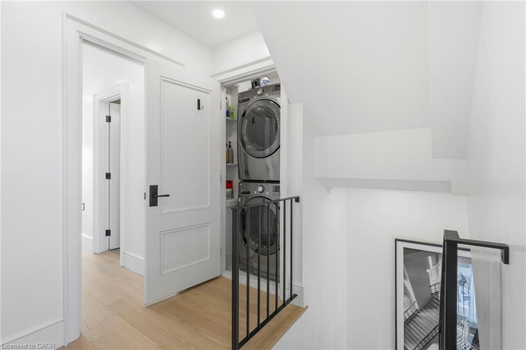 305 Randall Street Property Photo 22