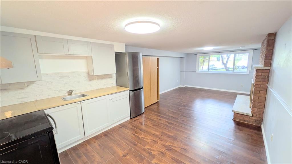 35 Leaway Avenue Property Photo 3