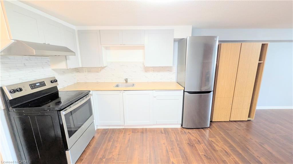 35 Leaway Avenue Property Photo 4