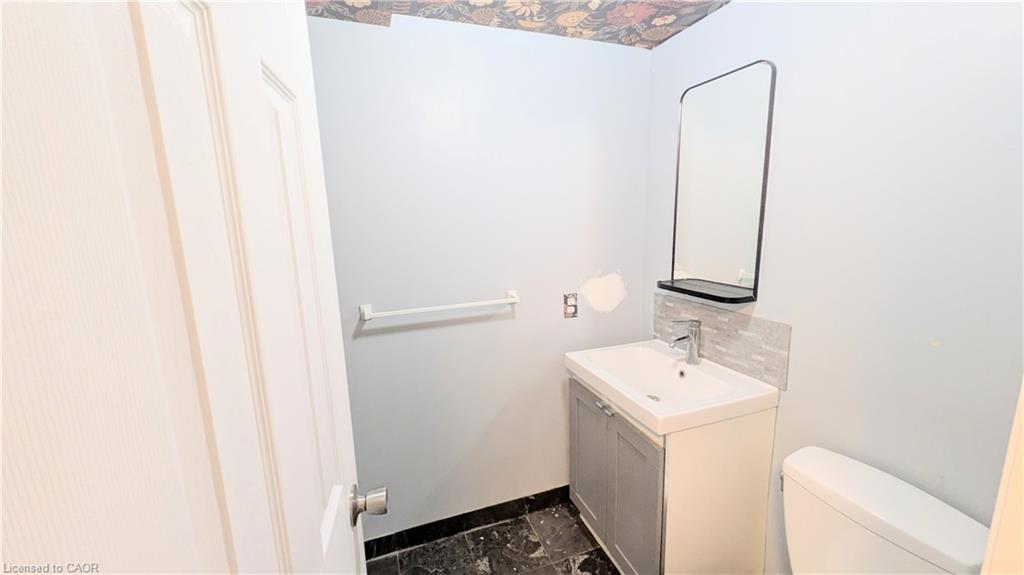 35 Leaway Avenue Property Photo 10