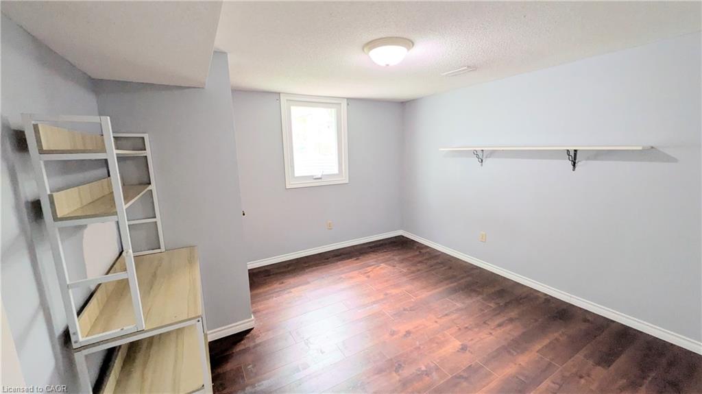 35 Leaway Avenue Property Photo 12
