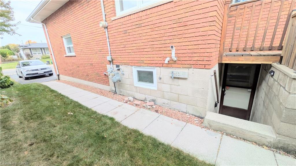 35 Leaway Avenue Property Photo 13