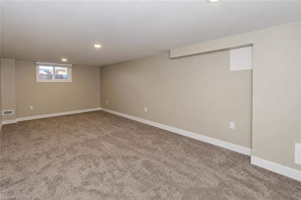 134 Oakside Street Property Photo 9