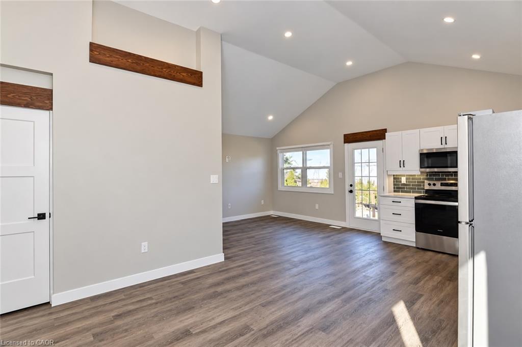 134 Oakside Street Property Photo 13