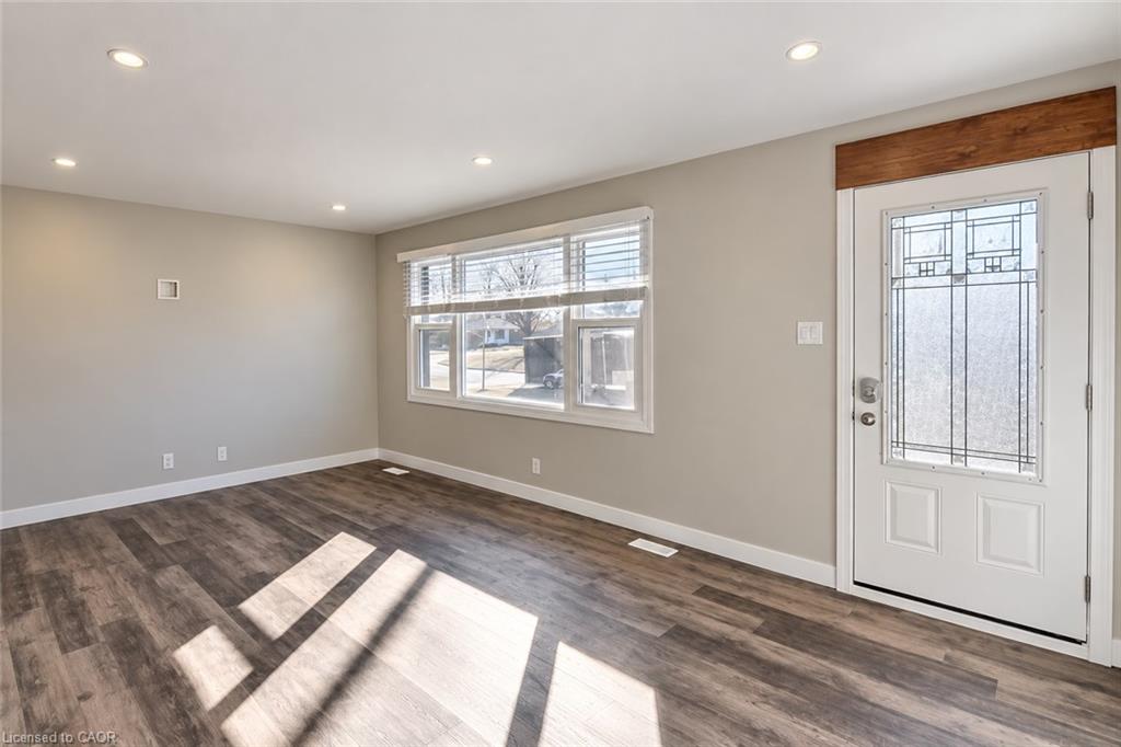 134 Oakside Street Property Photo 2