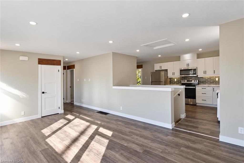 134 Oakside Street Property Photo 3