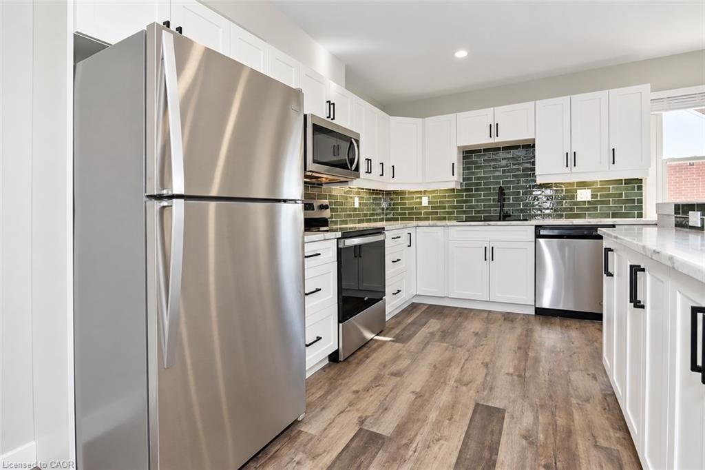 134 Oakside Street Property Photo 4