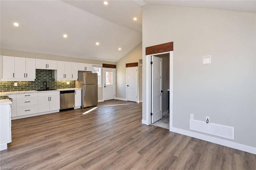 134 Oakside Street Property Photo 15