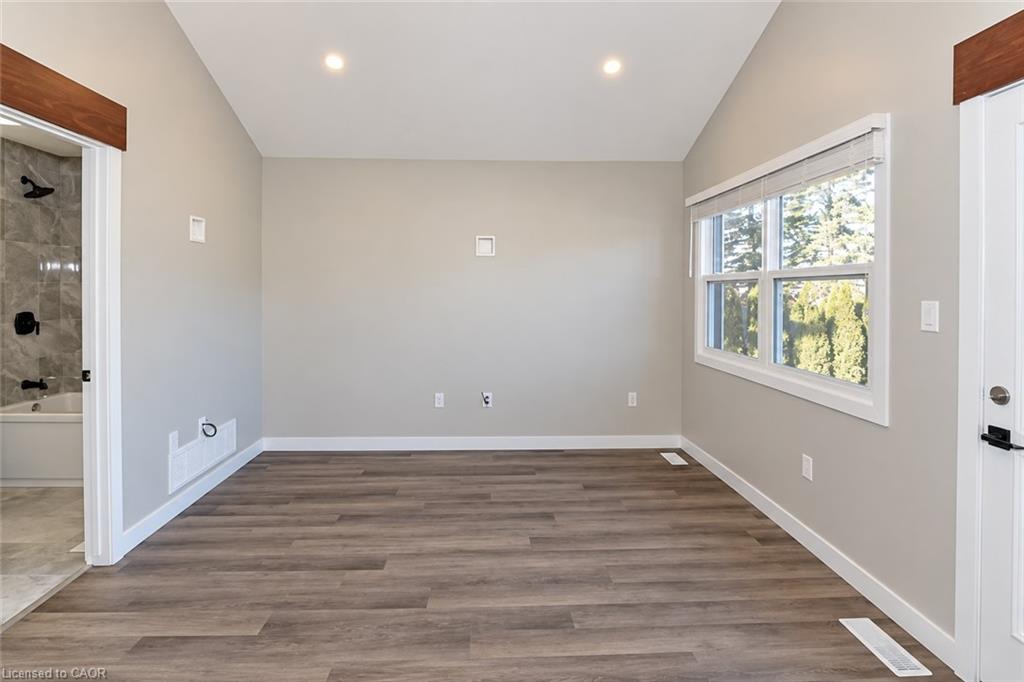 134 Oakside Street Property Photo 17