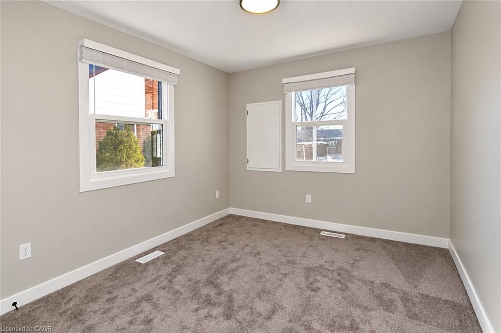 134 Oakside Street Property Photo 18
