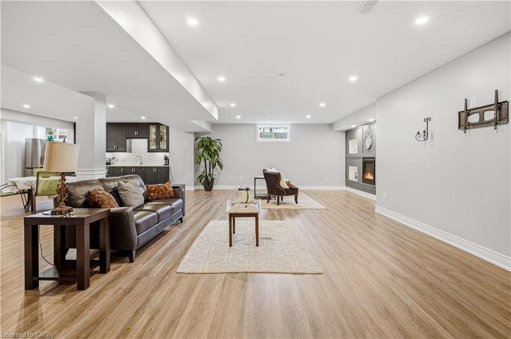 28 Sandalwood Crescent Property Photo 31
