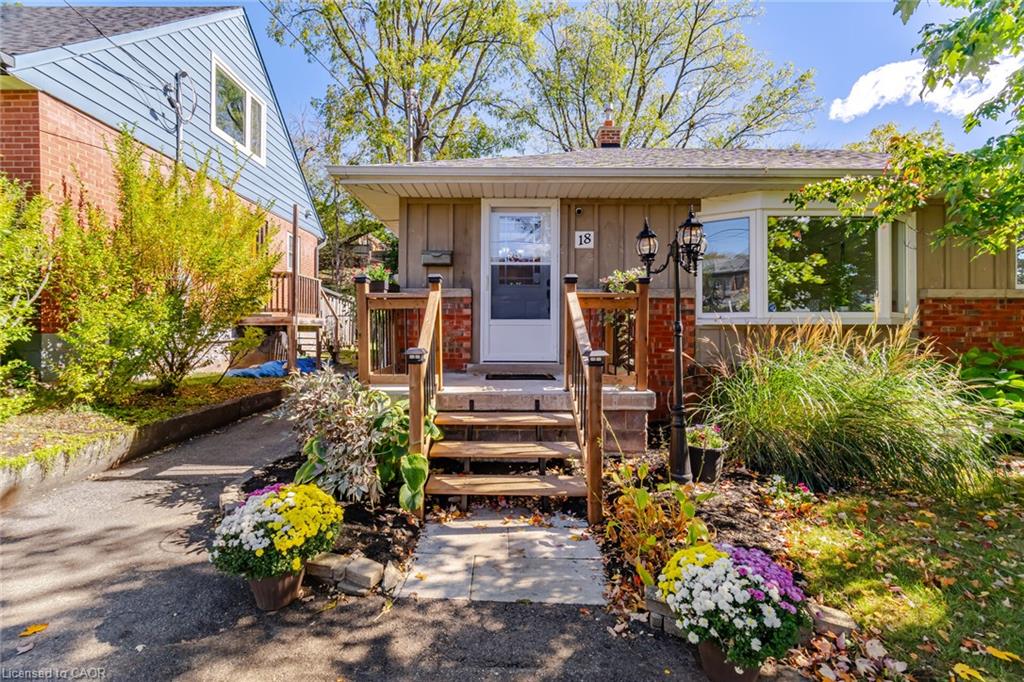 18 Delsey Street Property Photo 1