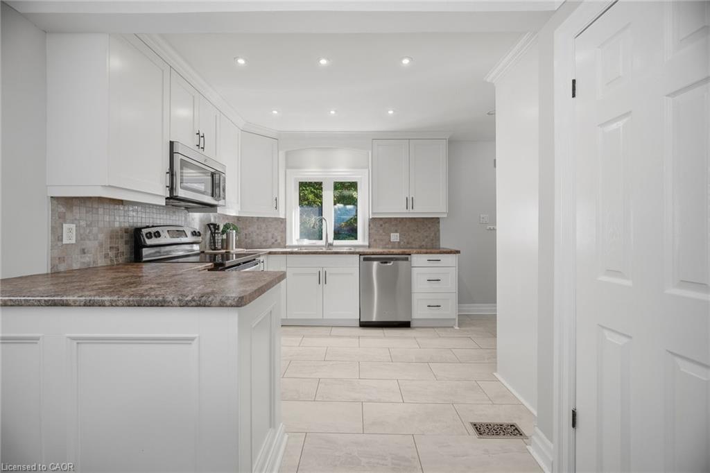 18 Delsey Street Property Photo 16
