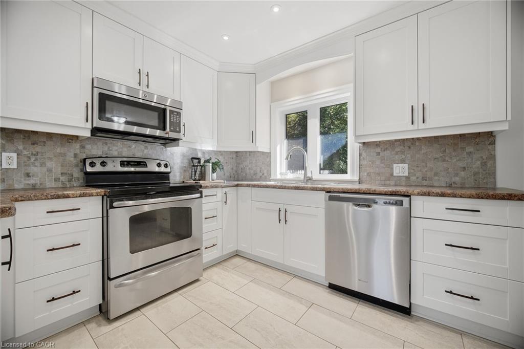18 Delsey Street Property Photo 17