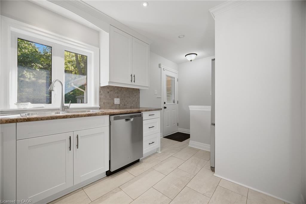 18 Delsey Street Property Photo 19