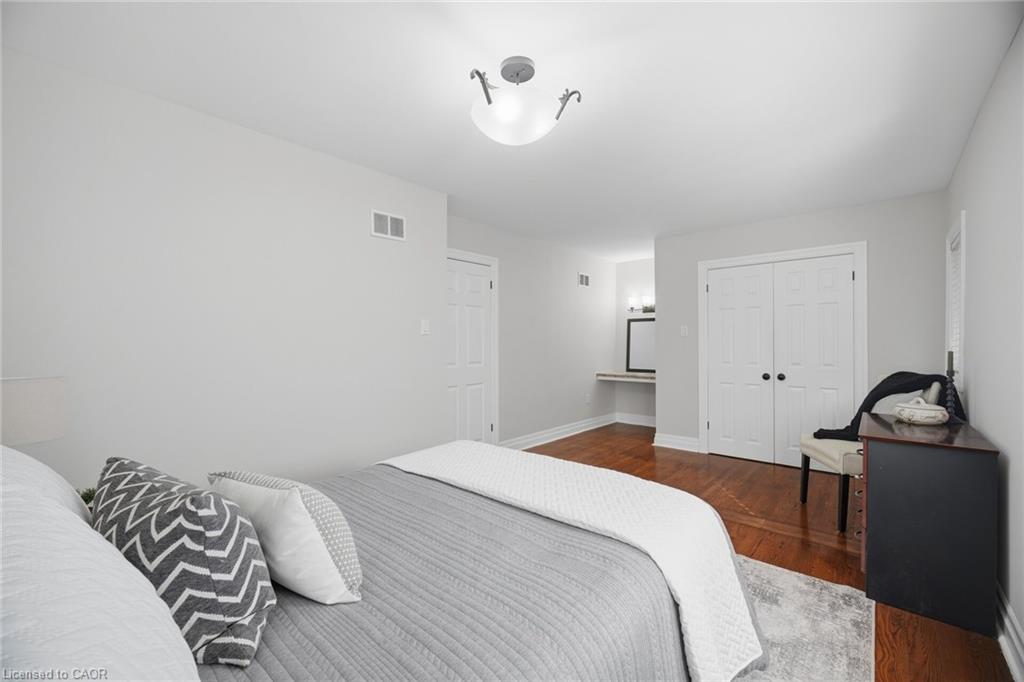 18 Delsey Street Property Photo 23