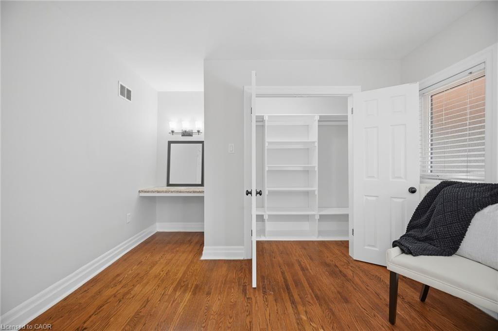 18 Delsey Street Property Photo 24