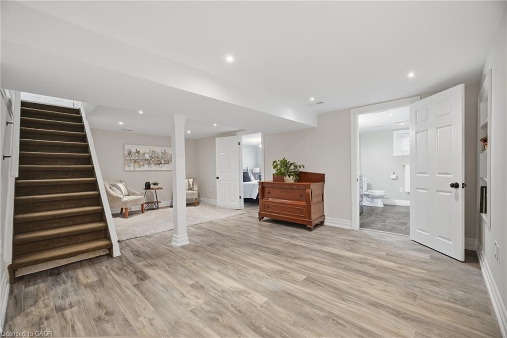 18 Delsey Street Property Photo 28