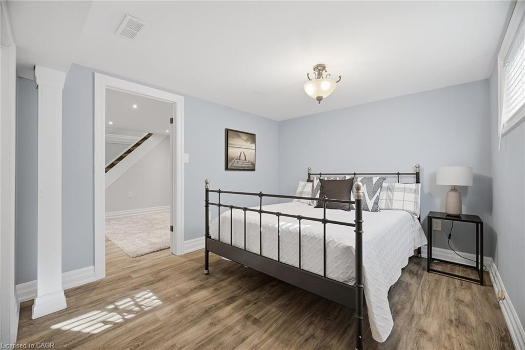 18 Delsey Street Property Photo 33