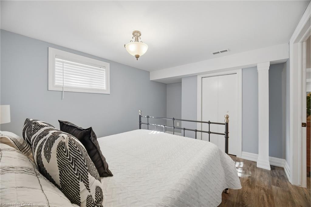 18 Delsey Street Property Photo 34