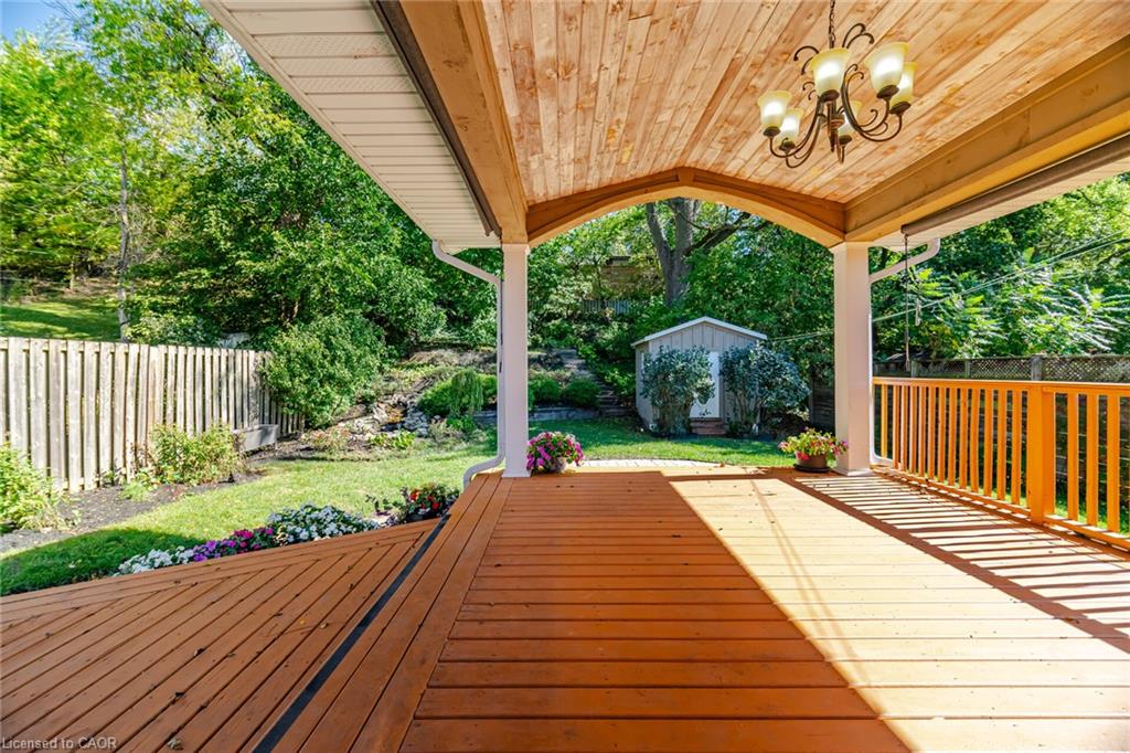 18 Delsey Street Property Photo 38