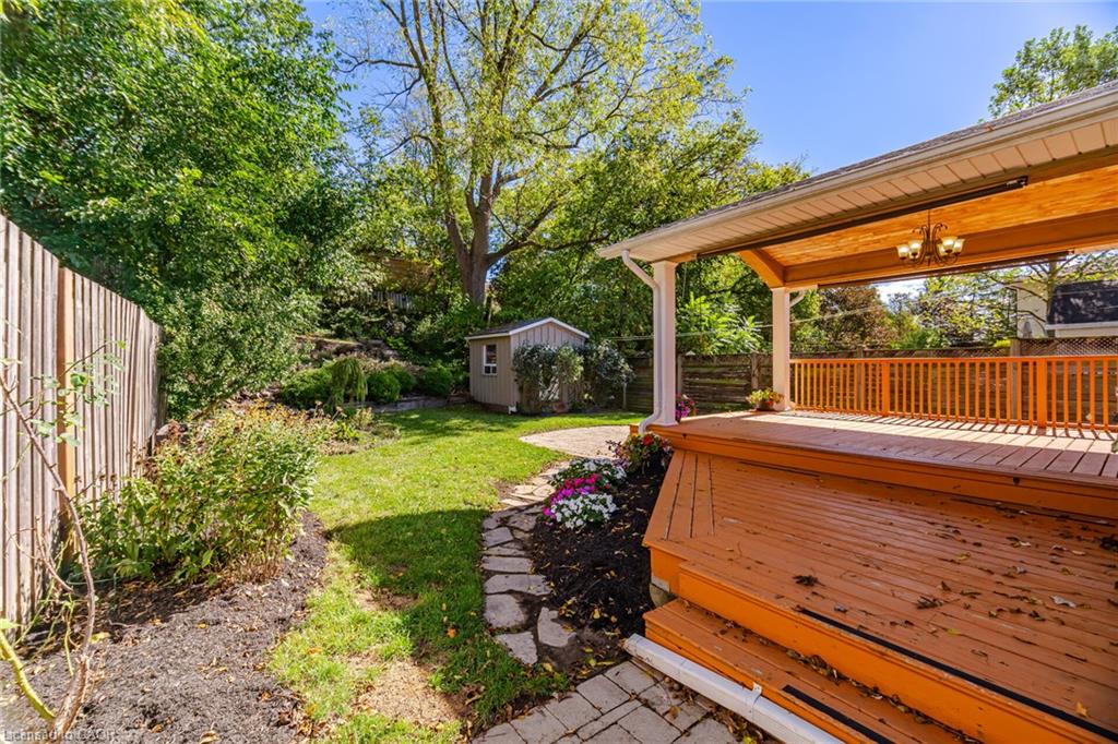 18 Delsey Street Property Photo 41