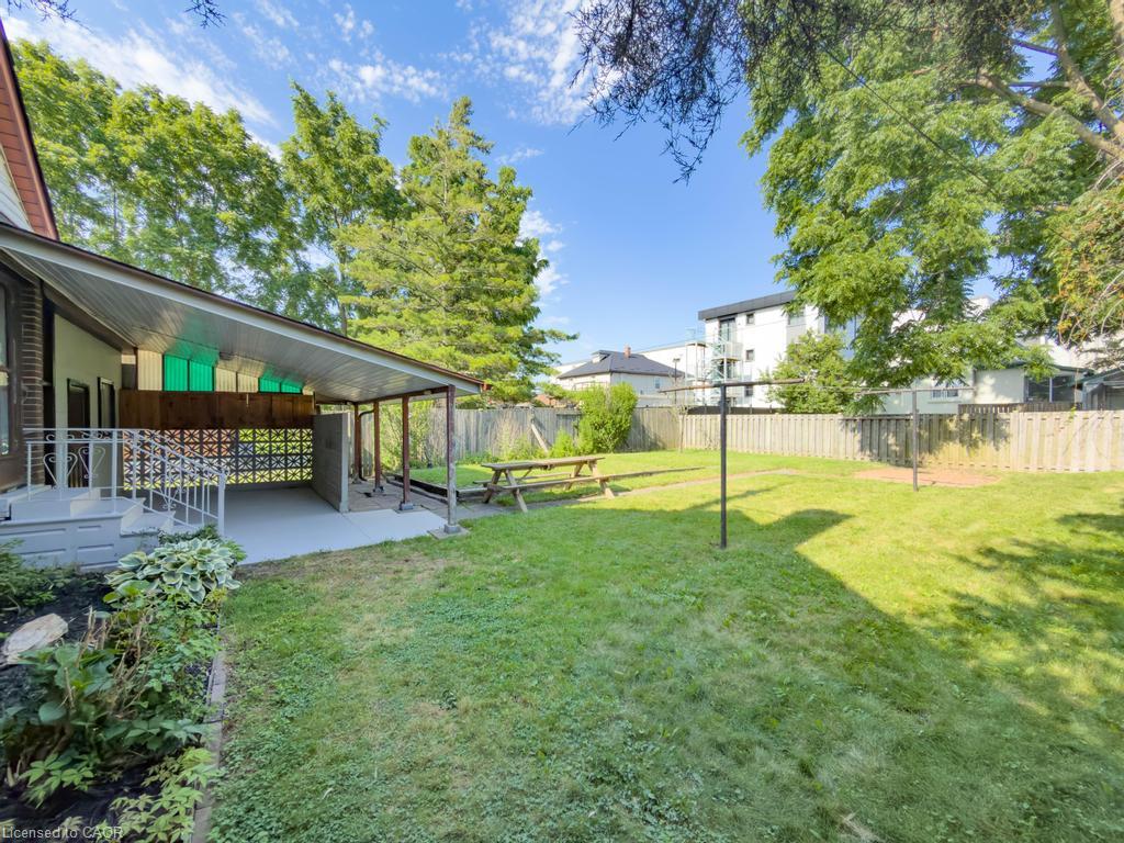 5576 Desson Avenue Property Photo 27