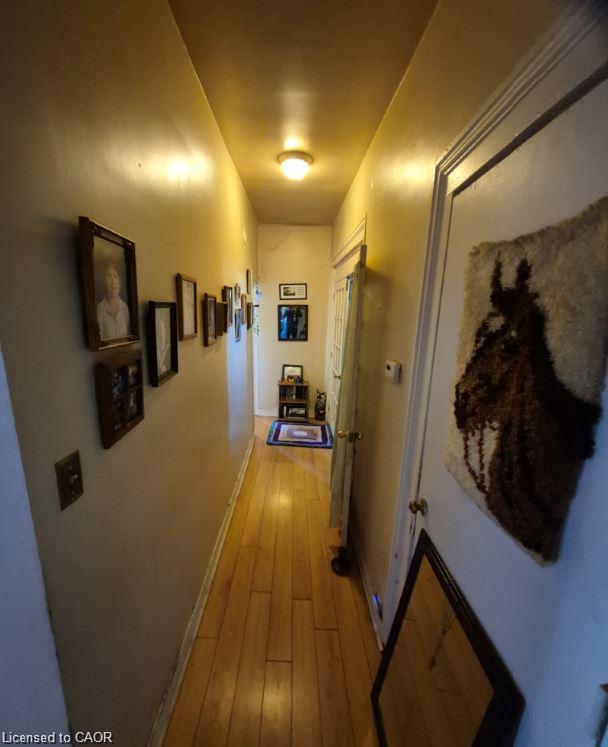 20 Carleton Street N Property Photo 5