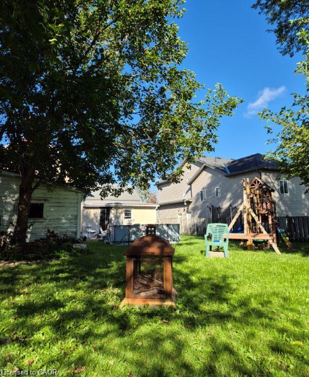 20 Carleton Street N Property Photo 22