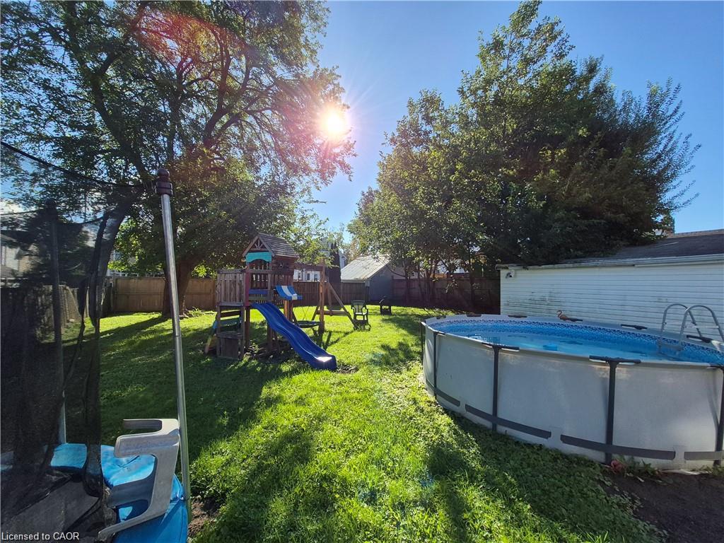 20 Carleton Street N Property Photo 23
