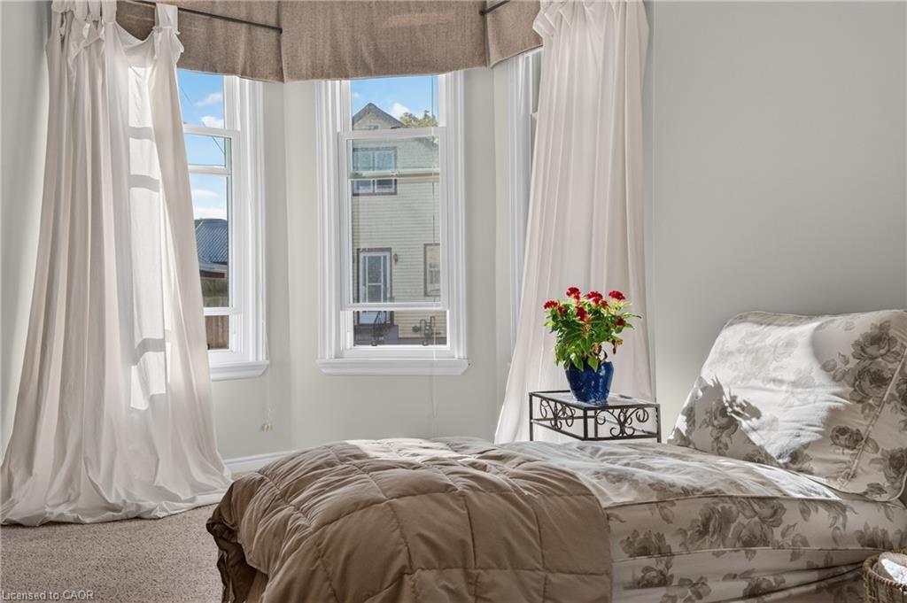 14 Elgin Street W Property Photo 14