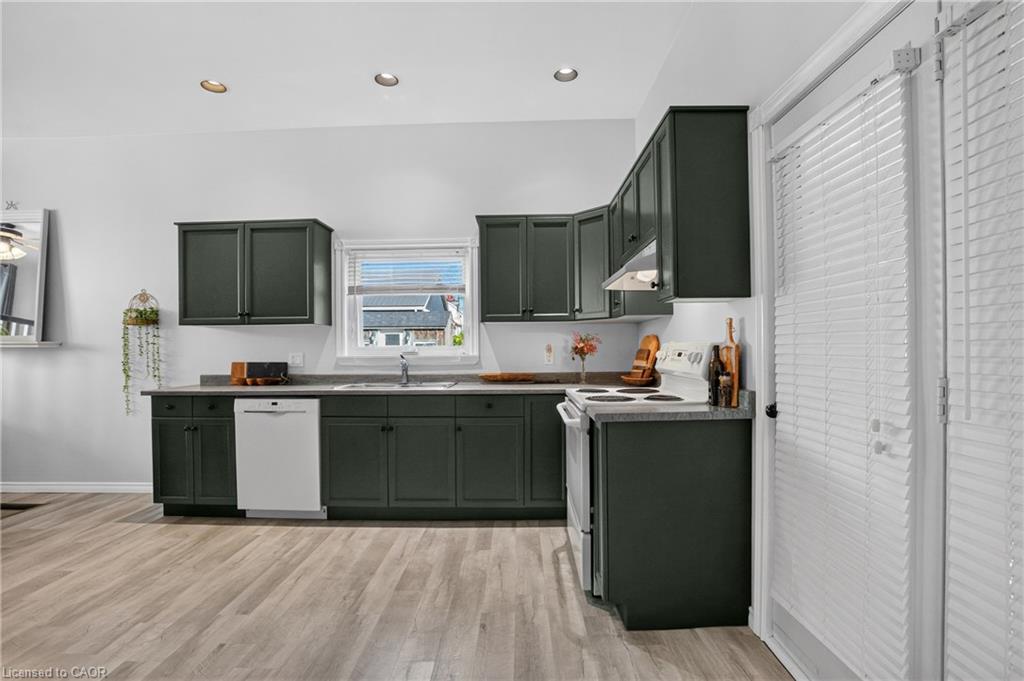 14 Elgin Street W Property Photo 19