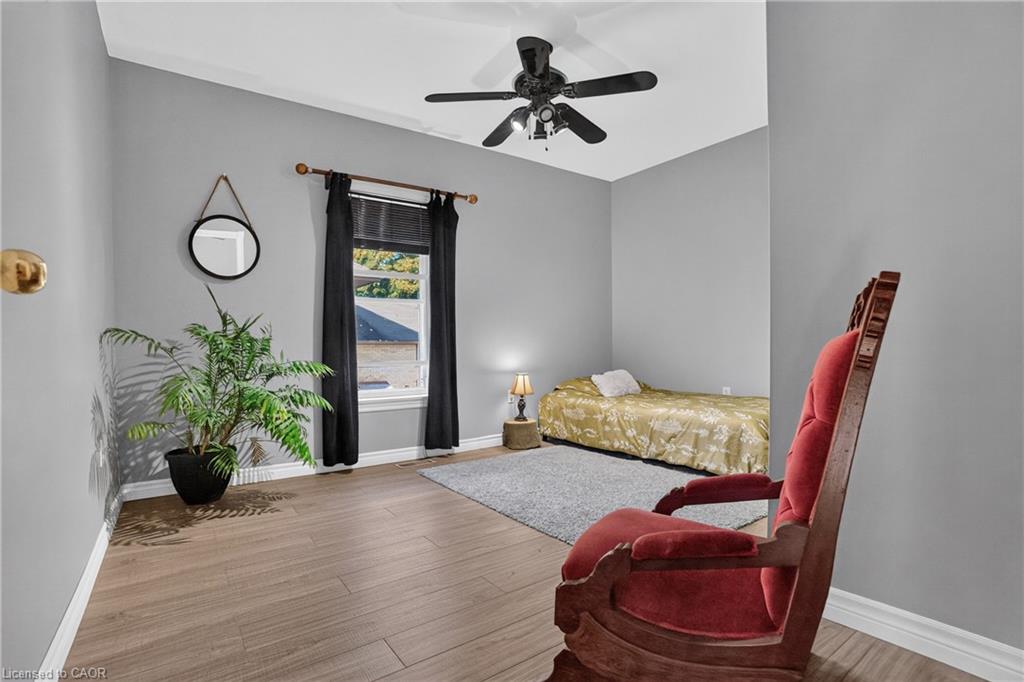 14 Elgin Street W Property Photo 41